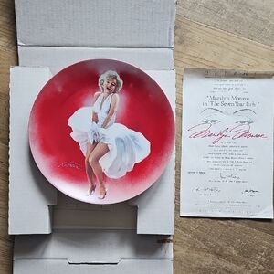 The Bradford Exchange Red and White Art Plate